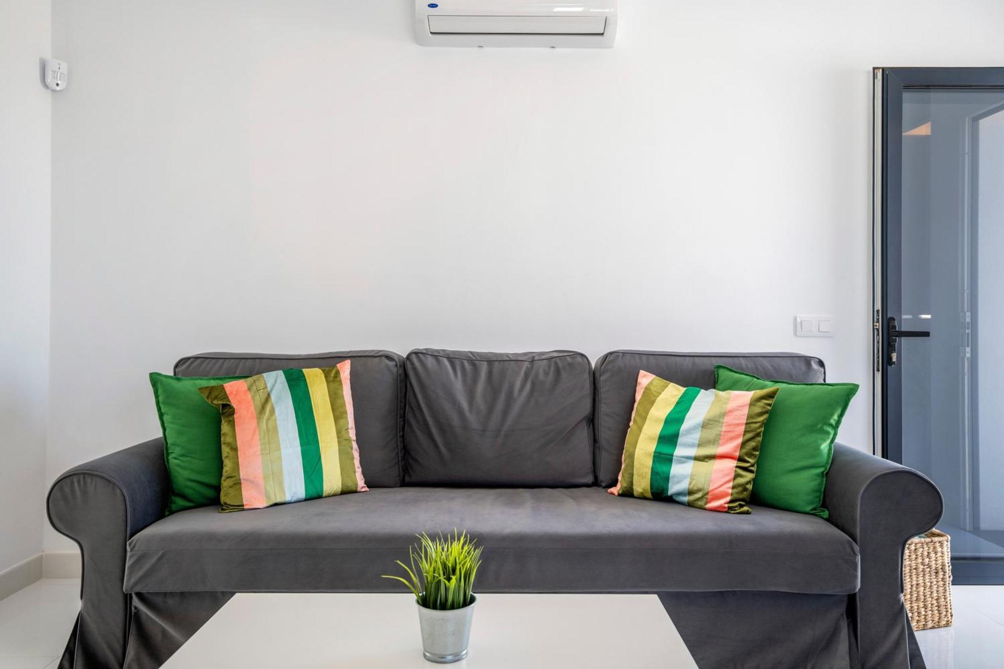 Triton 6 Villa Ла Санта Екстериор снимка