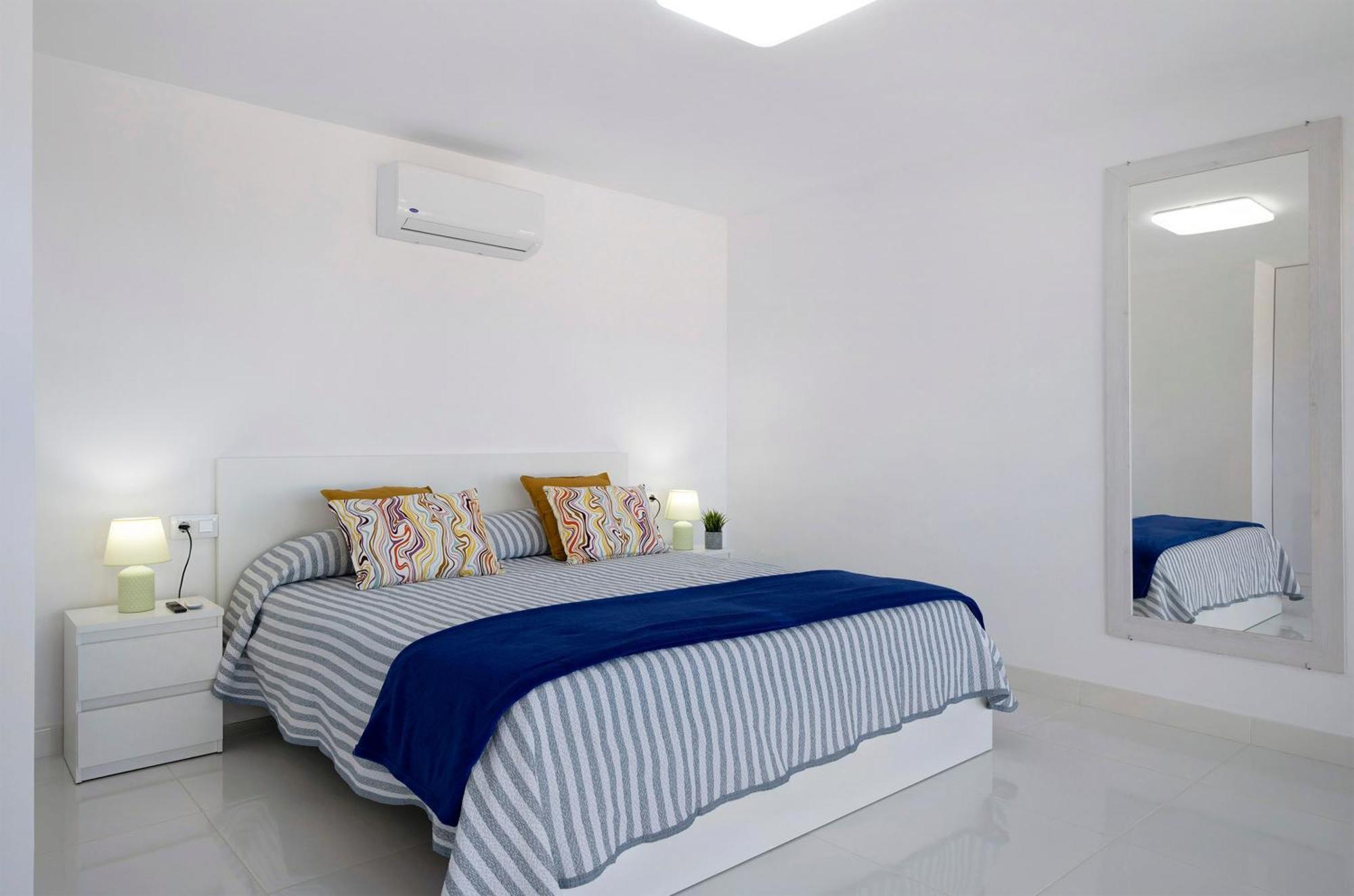 Triton 6 Villa Ла Санта Екстериор снимка